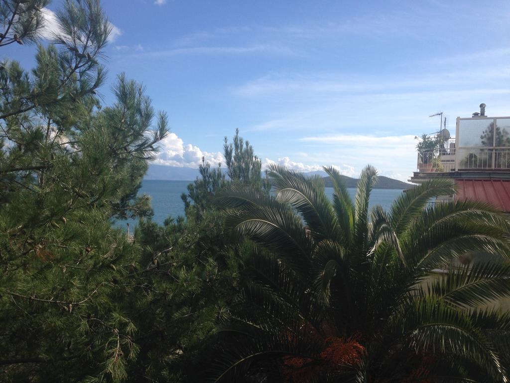 Nea Peramos Large Apartment Near The Beach Oda fotoğraf